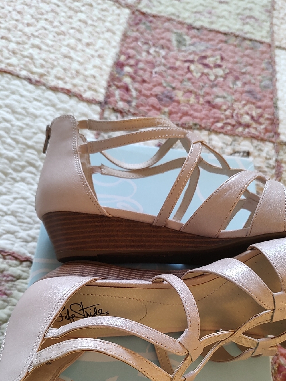 Women's Strappy Sandals in Beige Size 11 Medium - Picture 5 of 11
